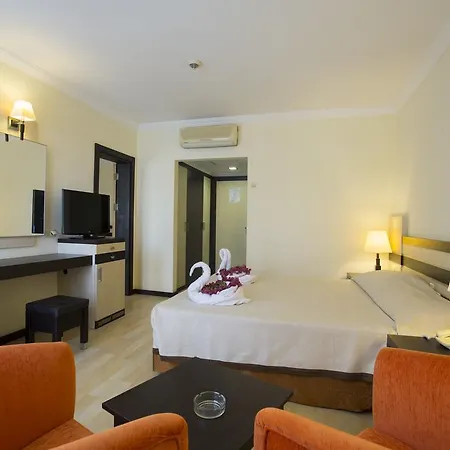 Hotell Orfeus Park 4*