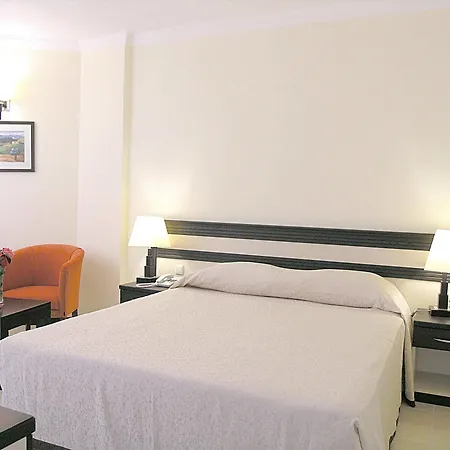 Orfeus Park Szálloda 4*